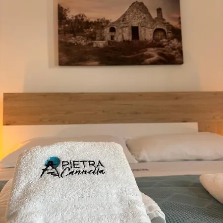 Trullo Pietra Cannella Alojamento de Acomodação e Pequeno-almoço 3*