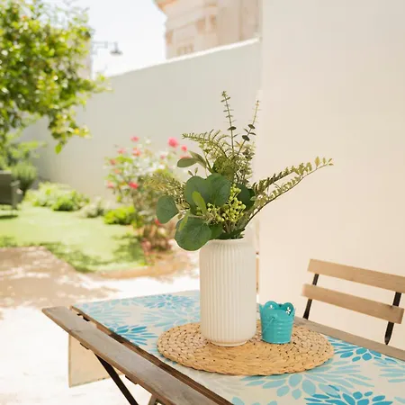 Trullo Pietra Cannella Bed & Breakfast 3*